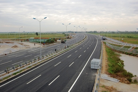 Thông xe, khai thác tạm thời đường ô tô cao tốc Hà Nội-Hải Phòng. Ảnh minh họa 