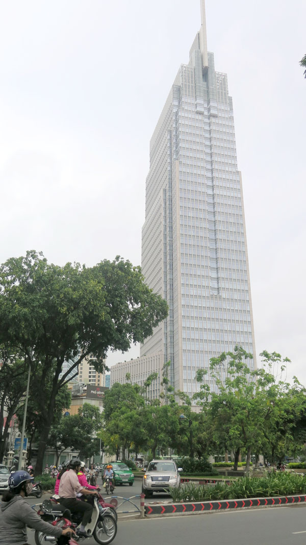 Tòa tháp Vietcombank đưa vào vận hành năm 2015 đã trở thành tòa nhà cao nhất tại Sài Gòn ở thời điểm hiện tại.