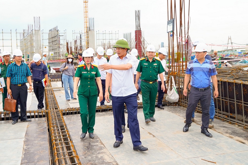 Ông Lê Anh Quân Phó Chủ tịch Thường trực UBND thành phố kiểm tra tiến độ triển khai các Dự án.