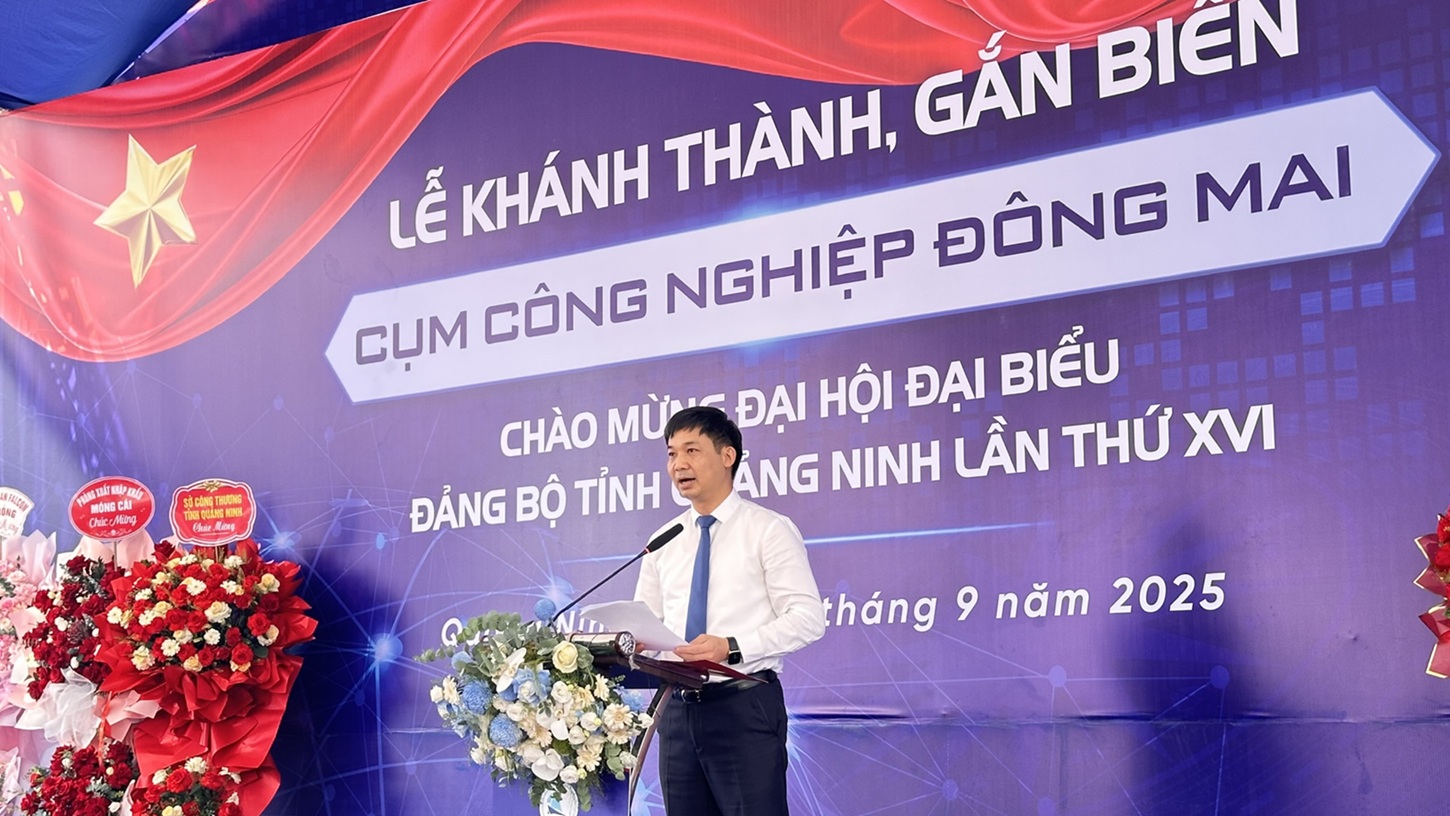 Ông Nguyễn Văn Công, Phó chủ tịch UBND tỉnh Quảng Ninh phát biểu tại lễ khởi công Cụm công nghiệp Đông Mai. Ảnh: Quỳnh Nga