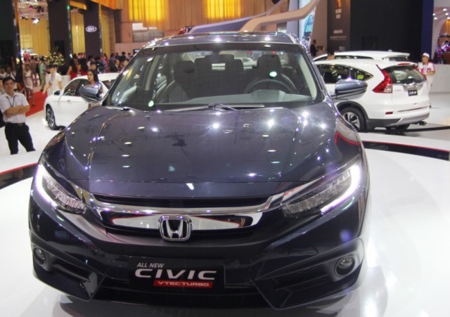 Honda Việt Nam đã quyết định nhập khẩu Civic nguyên chiếc từ Thái Lan 
