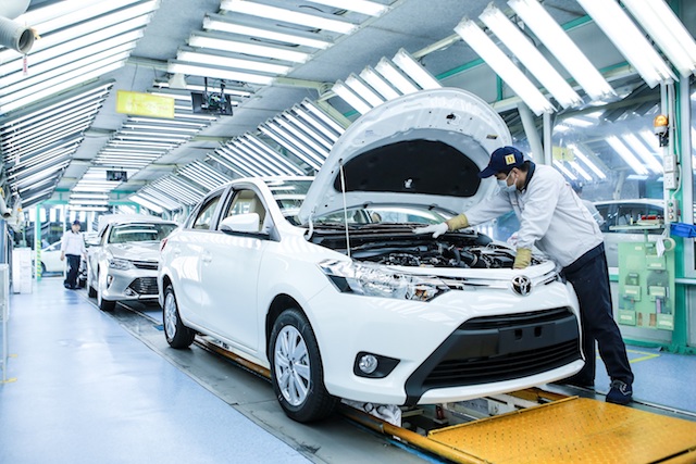 Sản xuất tại Nhà máy Toyota Việt Nam 