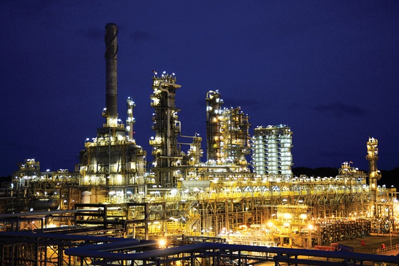 Nhà máy lọc dầu Dung Quất thuộc Công ty Lọc hóa dầu Bình Sơn 