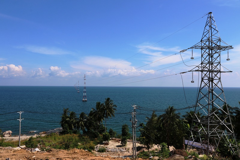 Hệ thống đường dây điện vượt biển để mang điện ra đảo 
