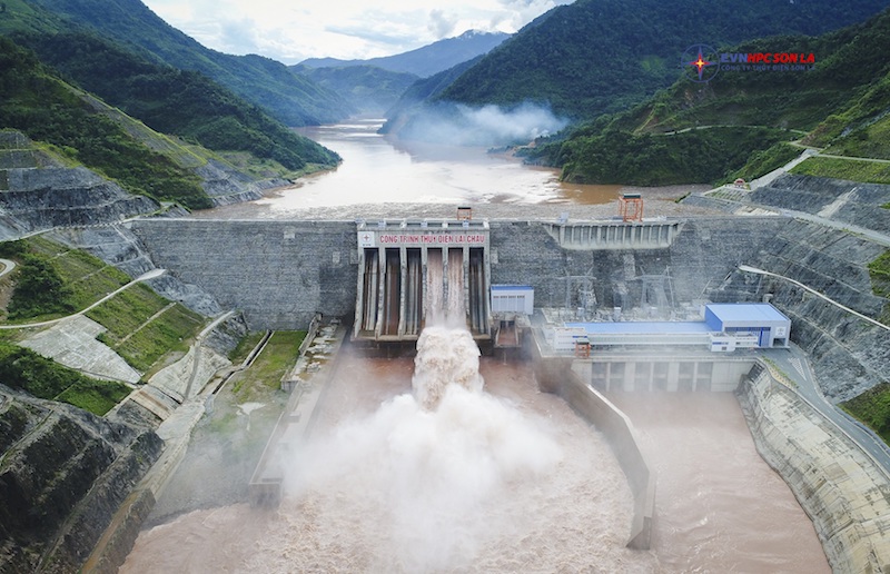 Với sự có mặt của Nhà máy thuỷ điện Lai Châu - Thuỷ điện Sơn là và Thuỷ điện Hoà Bình, 1 giọt nước sông Đà 3 lần làm ra điện 