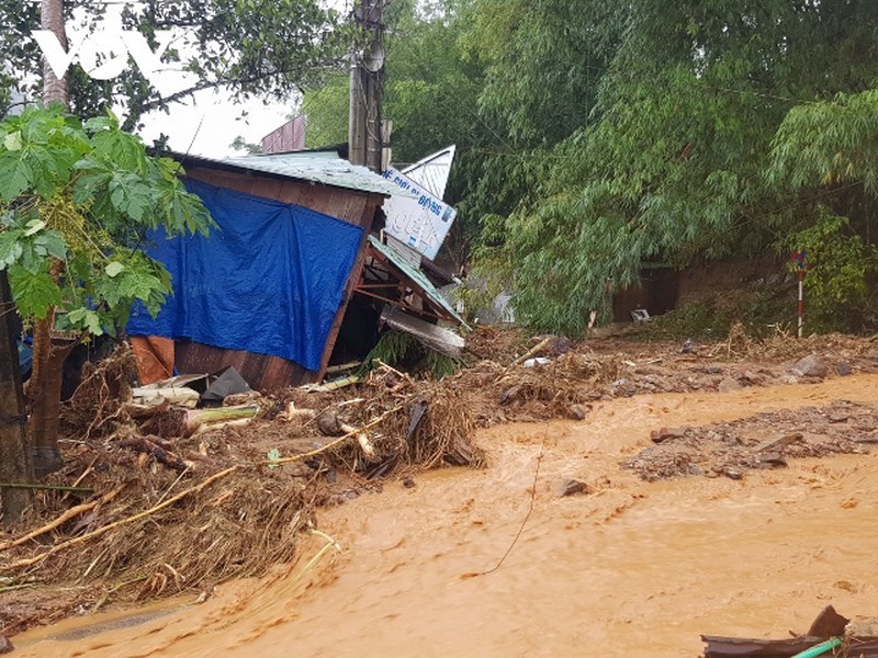 Lở đất tại Nam Trà Mi gây thiệt hại lớn về người 