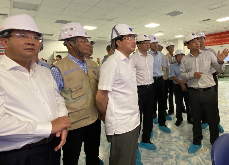 Lãnh đạo Tập đoàn Dầu khí Việt Nam và tổng thầu Lilama chứng kiến lễ hoà đồng bộ 