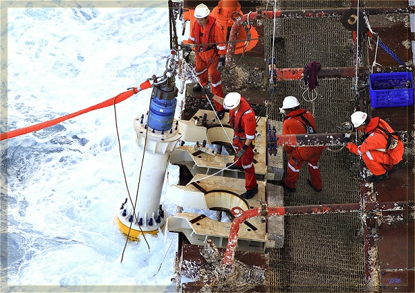 Người lao động dầu khí trên các công trình biển 