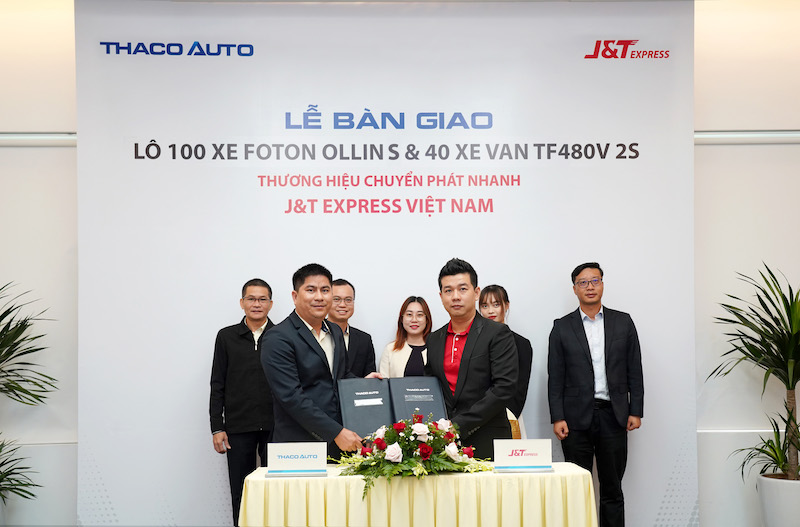 Cuối tháng 12/2023, THACO Auto đã bàn giao lô 140 xe bao gồm: 100 xe Foton Ollin S490/S720 và 40 xe tải van TF480V 2S