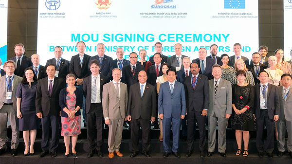 Thủ tướng Nguyễn Xuân Phúc và các đại biểu dự Hội nghị Gặp gỡ châu Âu 2018