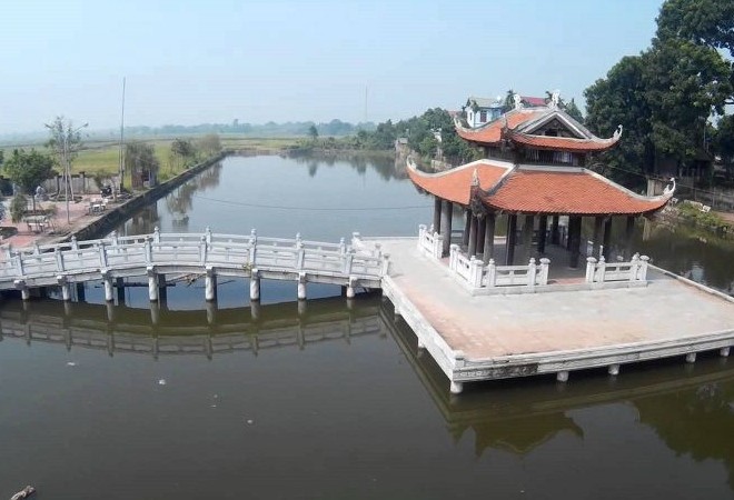 Đền Hát Môn nằm tại huyện Phú Thọ