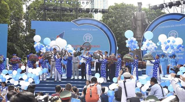 Khai mạc mít tinh kỷ niệm 20 năm Hà Nội đón nhận danh hiệu “Thành phố vì hòa bình”