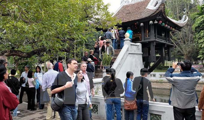 Khách du lịch quốc tế đến Hà Nội tăng 17,5% trong tháng 8