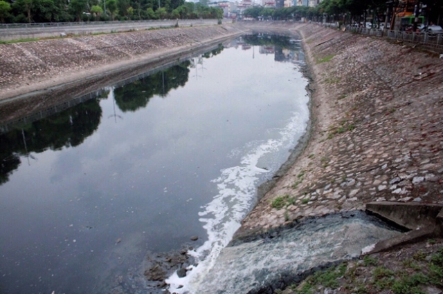 Gần 12 km cống dự kiến chạy ngầm dưới đáy sông sẽ dẫn nước thải về nhà máy Yên Xá để xử lý