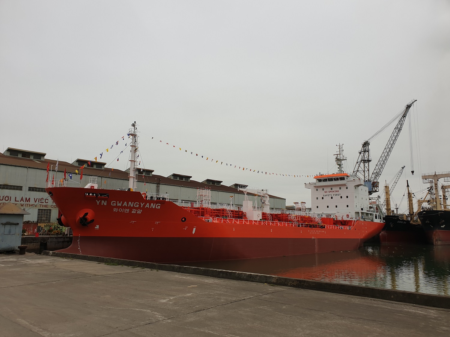 Tàu chở dầu-hóa chất trọng tải 6.500 tấn, ký hiệu vỏ BS-03 mang tên YN GWANGYANG