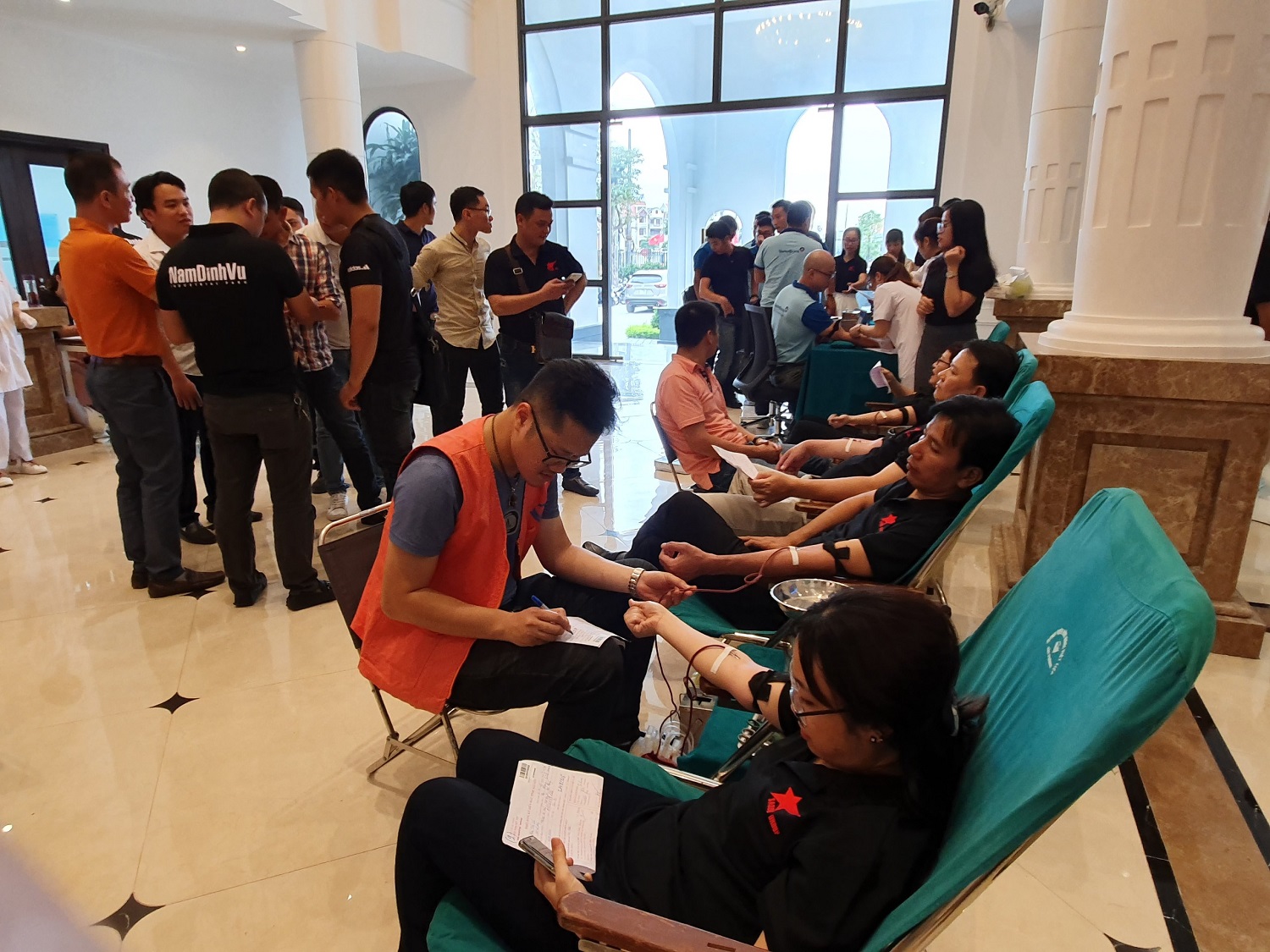 Sự kiện “Hành trình đỏ kết nối dòng máu Việt” đã thu hút được gần 50 người tham gia, 100% số người tham gia đạt yêu cầu hiến máu.