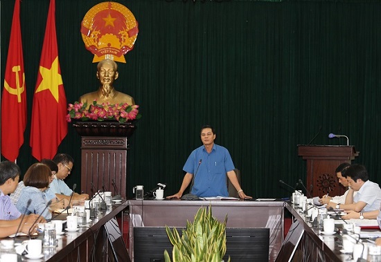 Ông Nguyễn Văn Tùng, Chủ tịch UBND thành phố chủ trì buổi làm việc chiều ngày 28/8. Ảnh: Cổng thông tin điện tử thành phố Hải Phòng