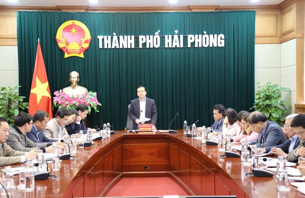 Ông Nguyễn Văn Thành, Phó Chủ tịch UBND TP Hải Phòng phát biểu tại cuộc họp tìm giải pháp, tháo gỡ khó khăn cho doanh nghiệp trong bối cảnh dịch Covid-19.