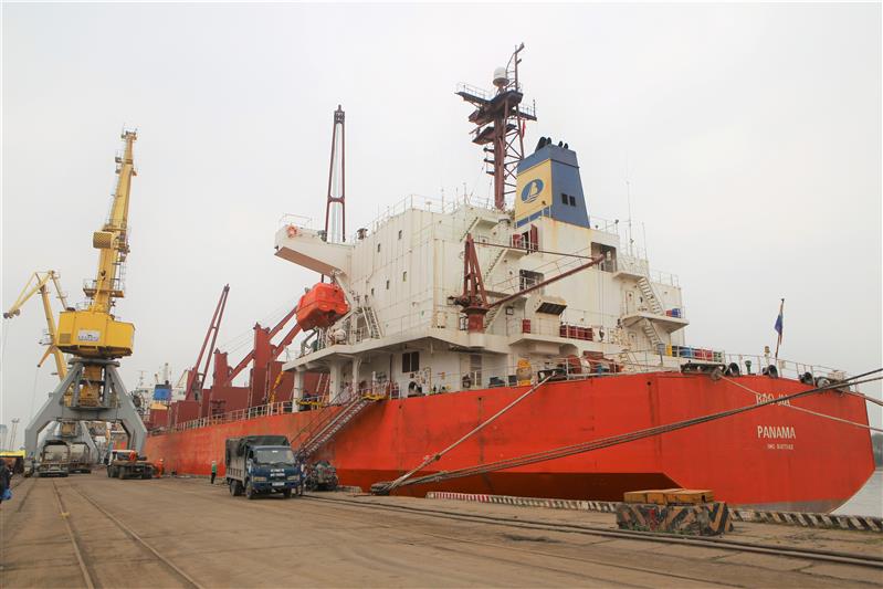 Tàu BAO JIA dài 189,9 m, quốc tịch Panama. Ảnh: CTCP Cảng Hải Phòng