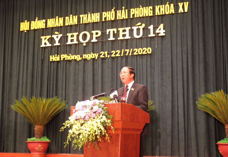 Ông Lê Văn Thành, Bí thư Thành ủy, Chủ tịch HĐND thành phố Hải Phòng phát biểu tại Kỳ họp