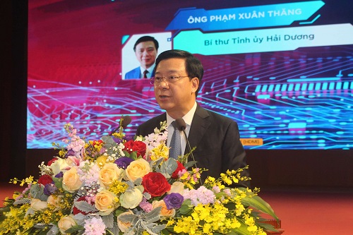 Ông Phạm Xuân Thăng, Bí thư Tỉnh ủy Hải Dương phát biểu tại Hội nghị