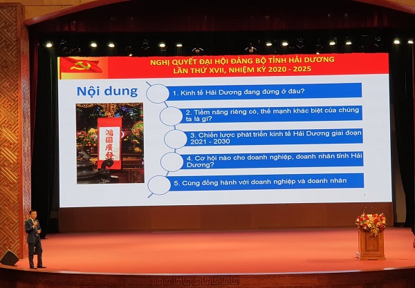 Ông Phạm Xuân Thăng, Bí thư Tỉnh ủy đã trực tiếp thuyết trình, giới thiệu những tiềm năng, chiến lược phát triển của tỉnh Hải Dương tới hơn 450 doanh nghiệp