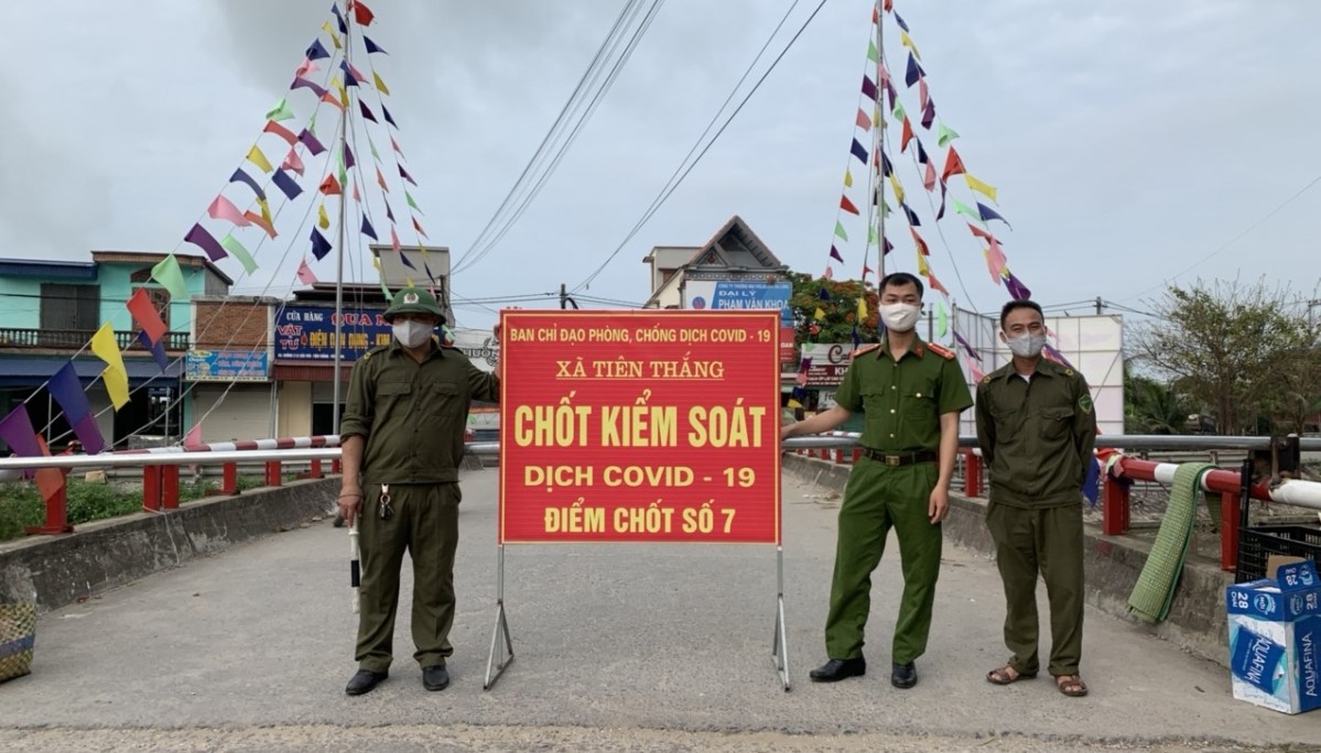 BCĐ phòng chống dịch bệnh Covid-19 huyện Tiên Lãng (Hải Phòng) đã phong tỏa 2 thôn Mỹ Lộc và Lộc Trù (xã Tiên Thắng) liên quan đến ca mắc Covid-19. Ảnh TN