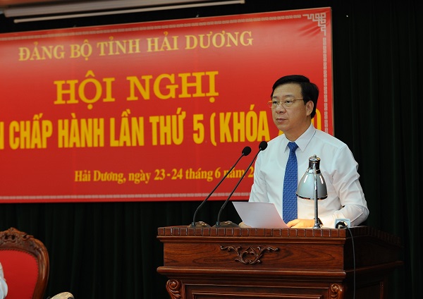 Ông Phạm Xuân Thăng, Bí thư Tỉnh ủy Hải Dương phát biểu tại hội nghị