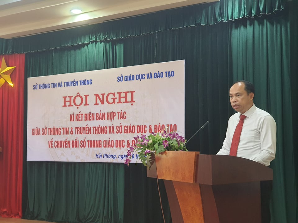 Ông Lê Quốc Tiến, Giám đốc Sở Giáo dục và Đào tạo Hải Phòng phát biểu khai mạc