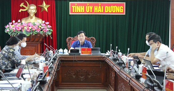 Ông Phạm Xuân Thăng, Bí thư Tỉnh ủy Hải Dương phát biểu tại hội nghị lần thứ 32 của Ban Thường vụ Tỉnh ủy