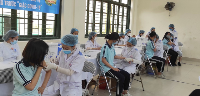 Hải Phòng tiêm vaccine ngừa Covid-19 cho học sinh