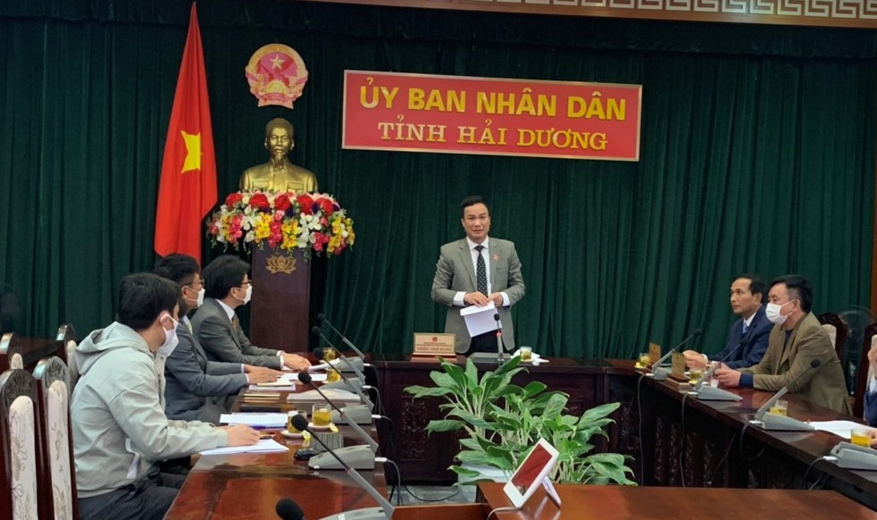 Ông Triệu Thế Hùng, Chủ tịch UBND tỉnh Hải Dương phát biểu tại buổi làm việc. Ảnh: haiduong.gov.vn