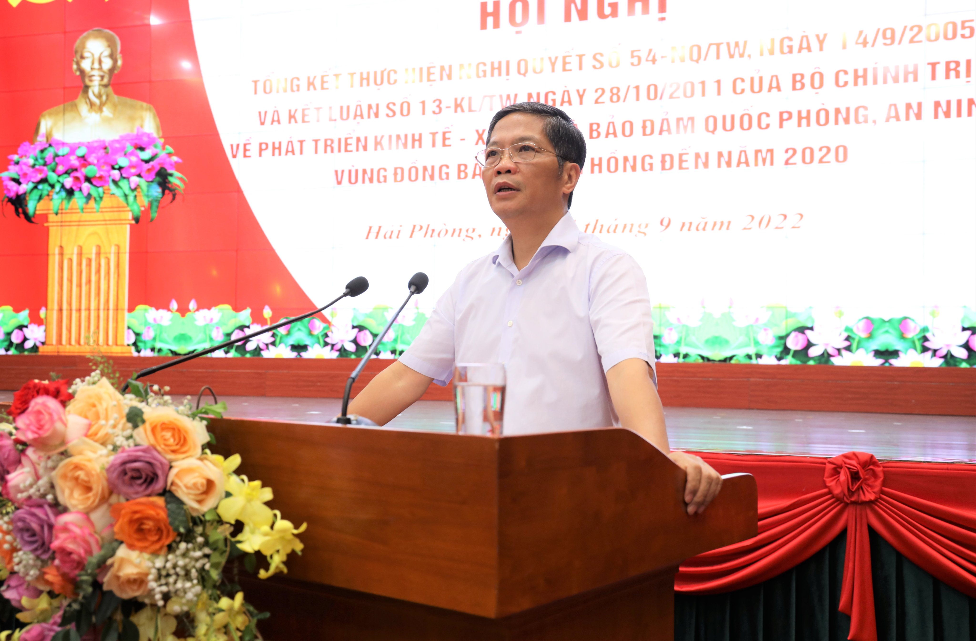 Ông Trần Tuấn Anh, Trưởng Ban kinh tế Trung ương, Trưởng Ban chỉ đạo phát biểu tại Hội nghị