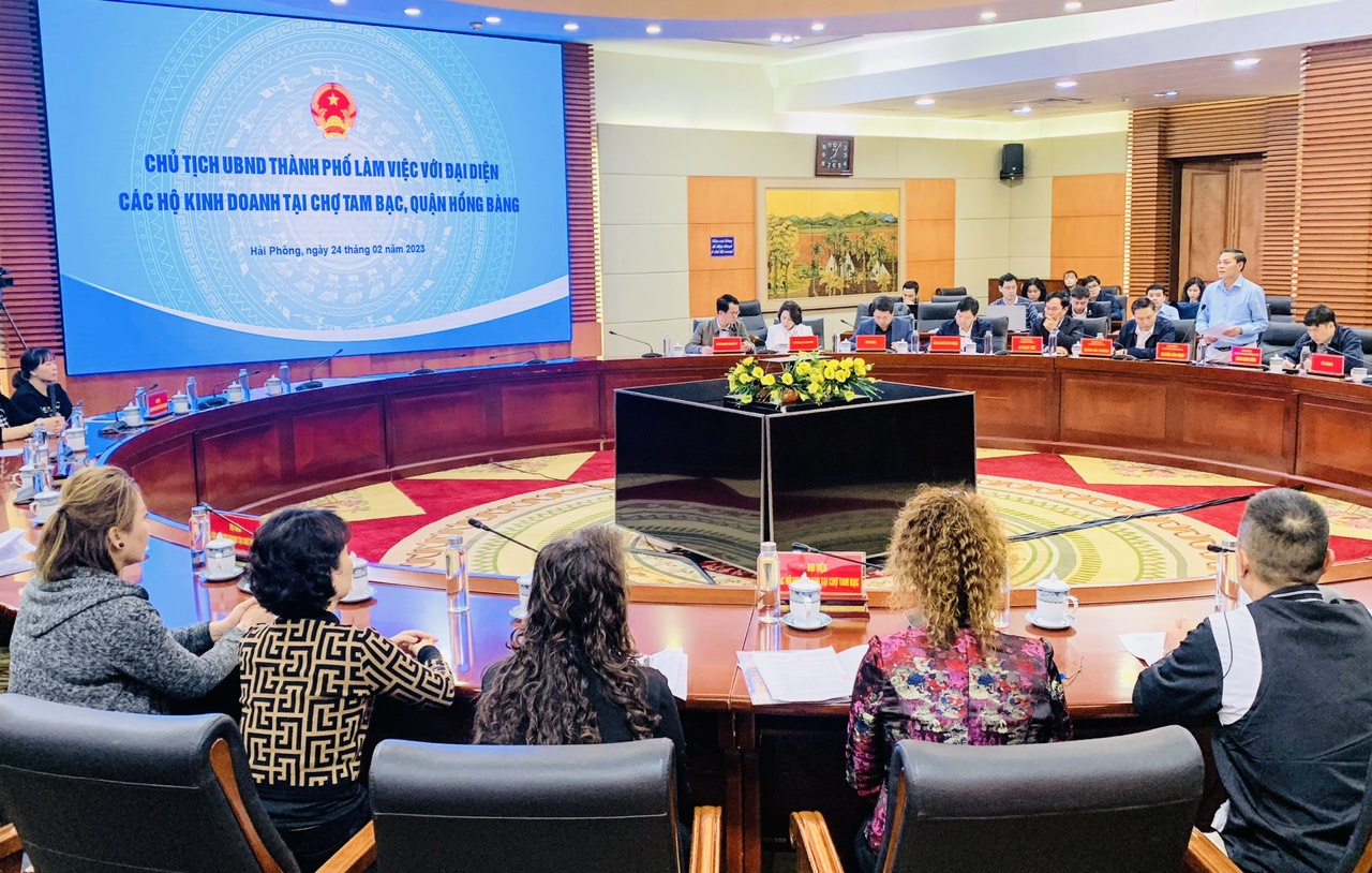 Cuộc làm việc với đại diện các hộ kinh doanh tại Chợ Tam Bạc