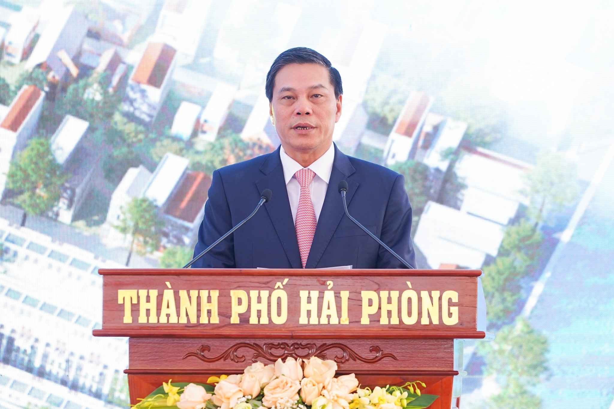 Ông Nguyễn Văn Tùng, Chủ tịch UBND TP.Hải Phòng phát biểu tại lễ khởi công