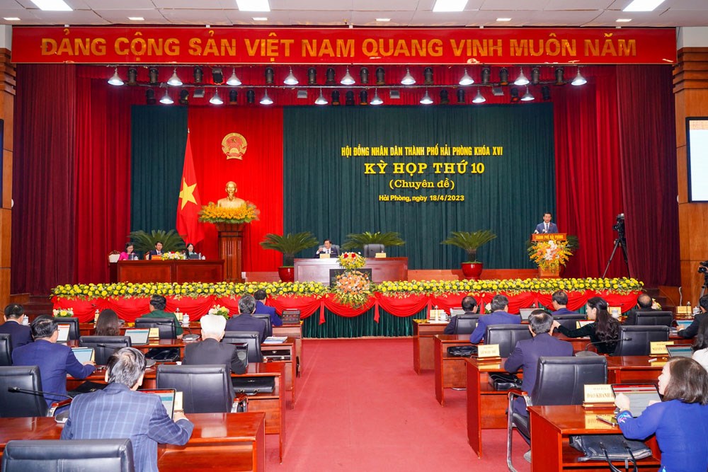 Quang cảnh kỳ họp