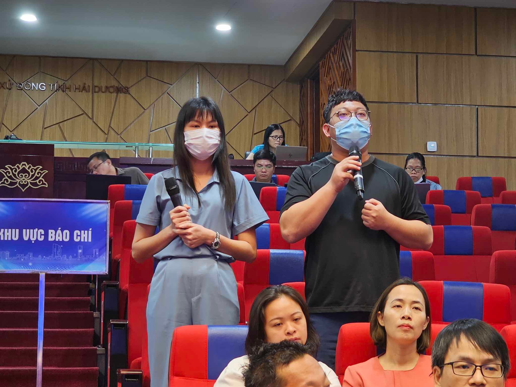 Đại diện các doanh nghiệp FDI nêu các đề xuất, kiến nghị. Ảnh: Quỳnh Nga