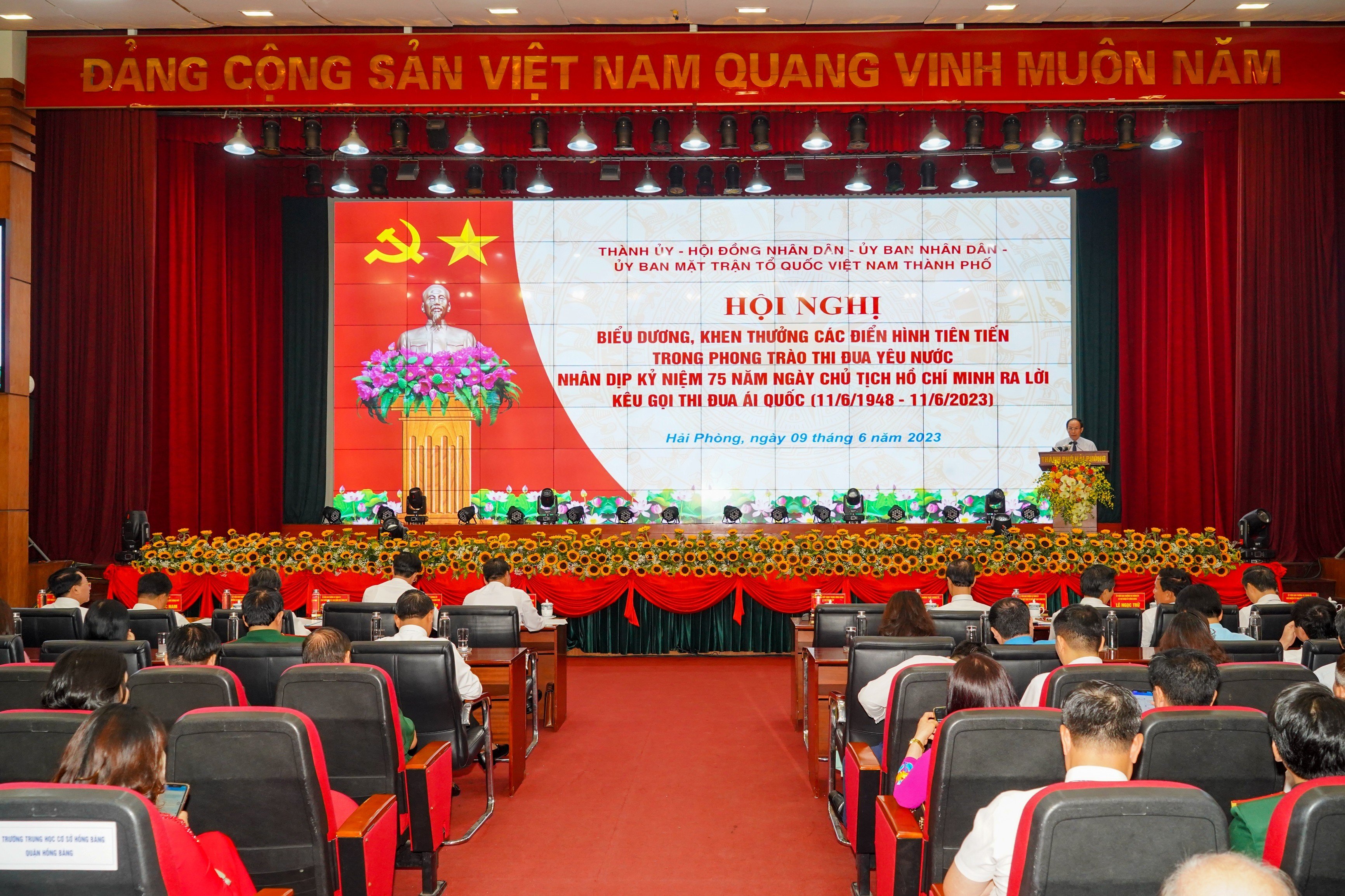 Quang cảnh hội nghị