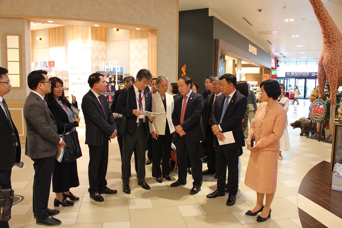 Đoàn công tác của Thành phố làm việc với Tập đoàn Aeon Mall