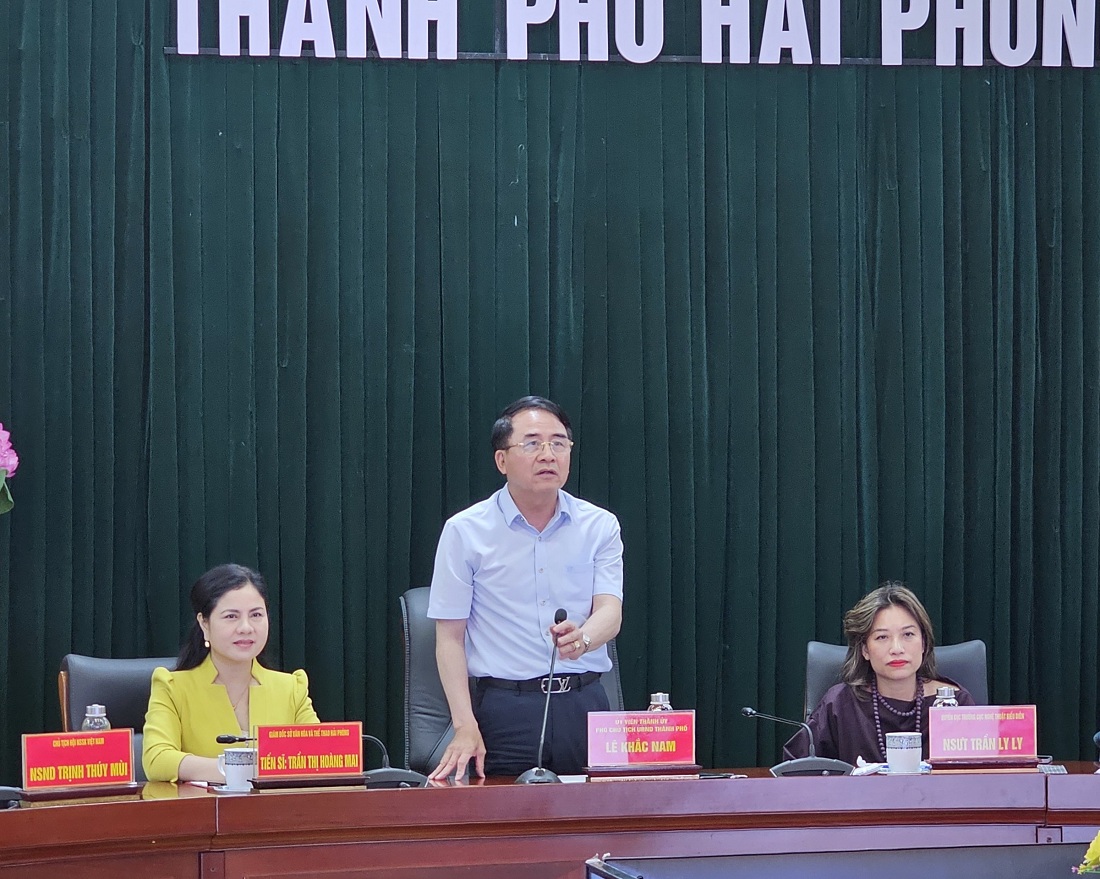 Ông Lê Khắc Nam, Phó Chủ tịch UBND TP.Hải Phòng phát biểu kết luận Hội nghị sơ kết