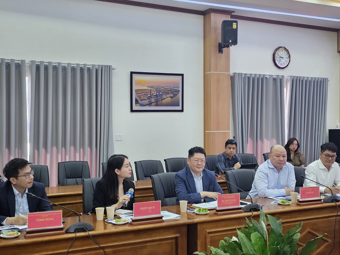 Lãnh đạo các quỹ đầu tư và doanh nghiệp Đài Loan (Trung Quốc) do ông ông Huang Yulin, phụ trách điều hành Quỹ đầu tư Quốc tế Đài Loan làm Trưởng đoàn