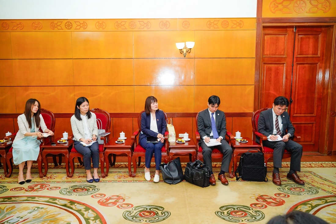 Thành viên Văn phòng Cơ quan hợp tác phát triển quốc tế Nhật Bản (JICA) tham dự buổi làm việc