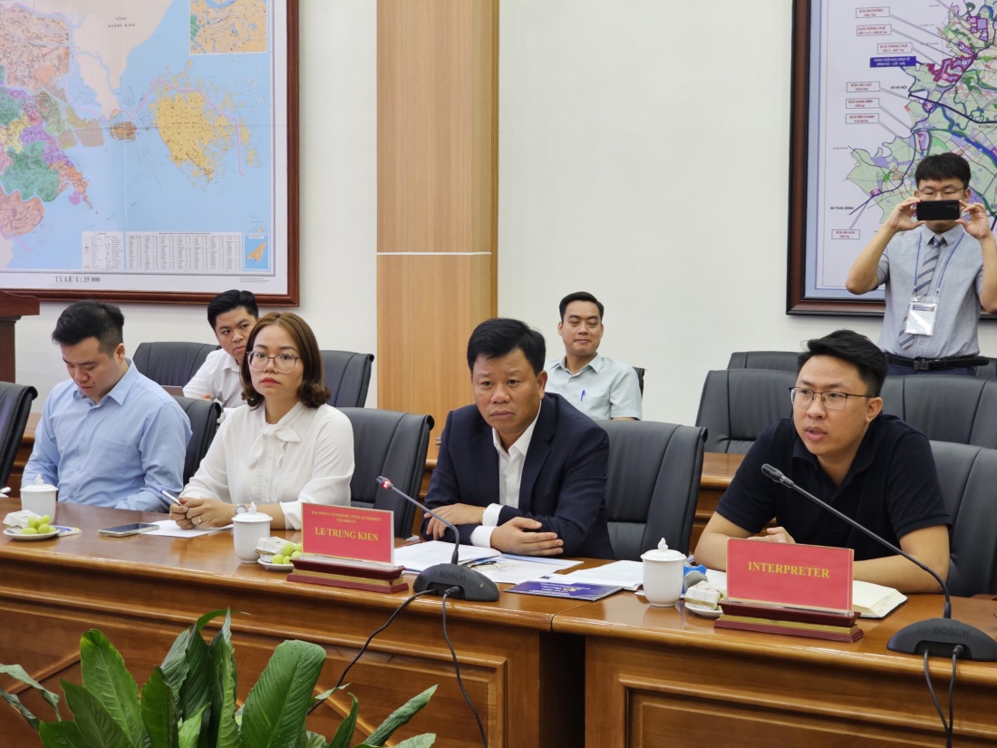Ông Lê Trung Kiên, Trưởng ban HEZA phát biểu tại cuộc làm việc
