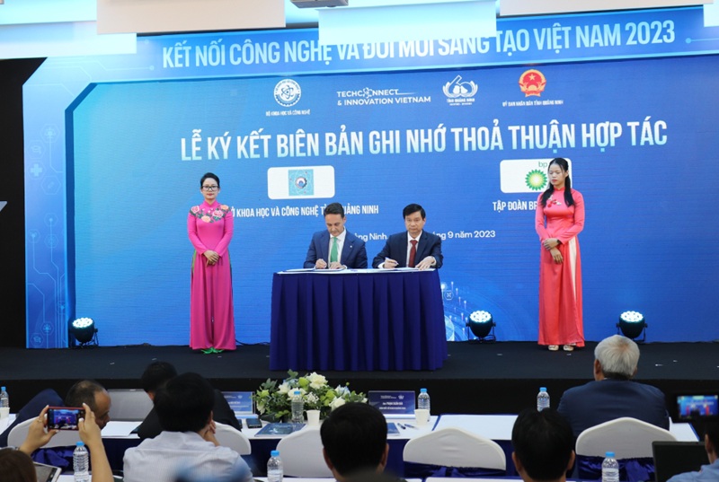 Tập đoàn BQ ký kết hợp tác với Sở Khoa học và Công nghệ Quảng Ninh. Ảnh: Hoàng Quỳnh