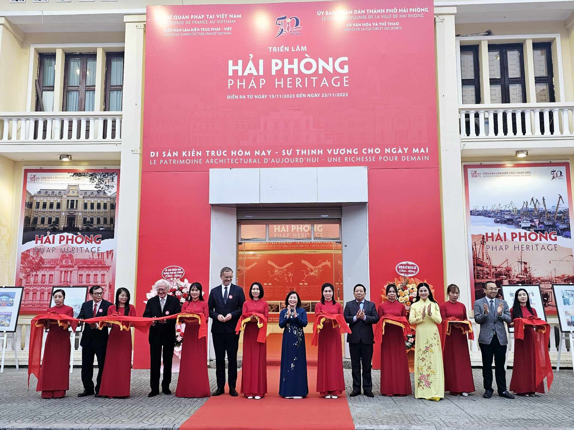 Cắt băng khai mạc Triển lãm Hải Phòng – Pháp Heritage