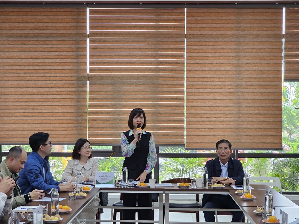Bà Trần Thị Hải Yến, Phó giám đốc Sở Kế hoạch và Đầu tư Hải Phòng thông tin về Thành phố tới 16 doanh nghiệp Hà Lan. Ảnh: Thanh Sơn