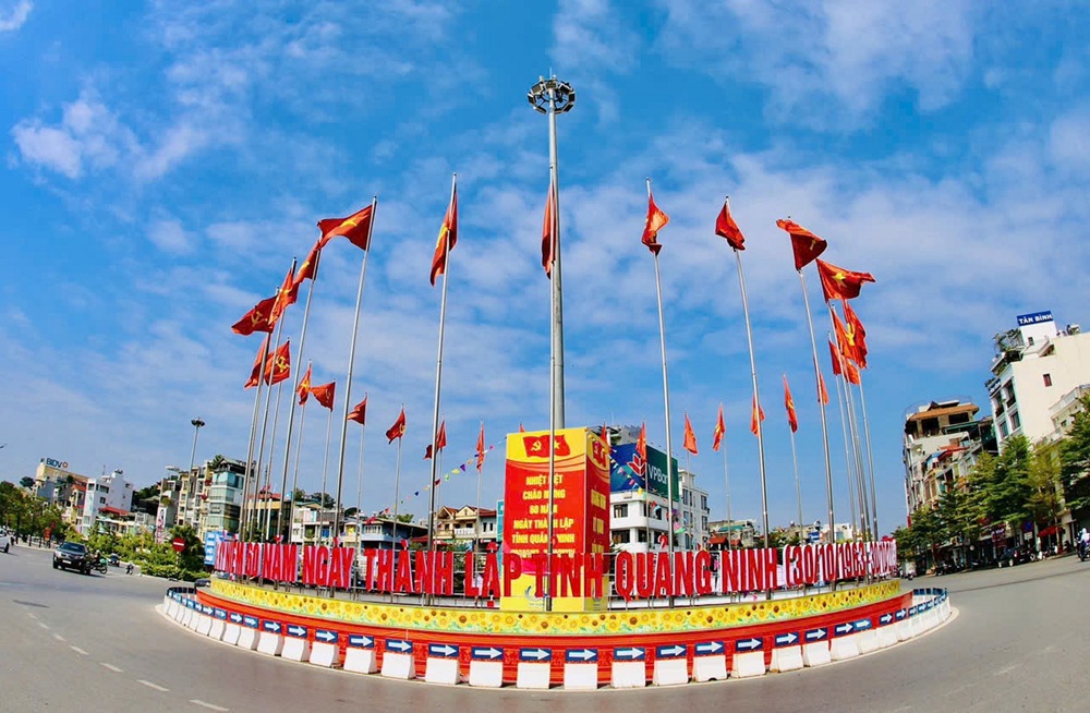 Quảng Ninh đã vươn lên trở thành một trong những tỉnh đi đầu trong công cuộc đổi mới sáng tạo của vùng đồng bằng Bắc Bộ, một cực tăng trưởng của khu vực phía Bắc với nhiều thành tựu to lớn. Ảnh: Thanh Tân