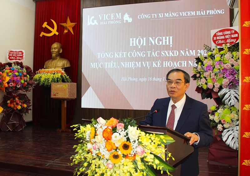 Ông Lê Nam Khánh, Tổng giám đốc VICEM phát biểu tại hội nghị