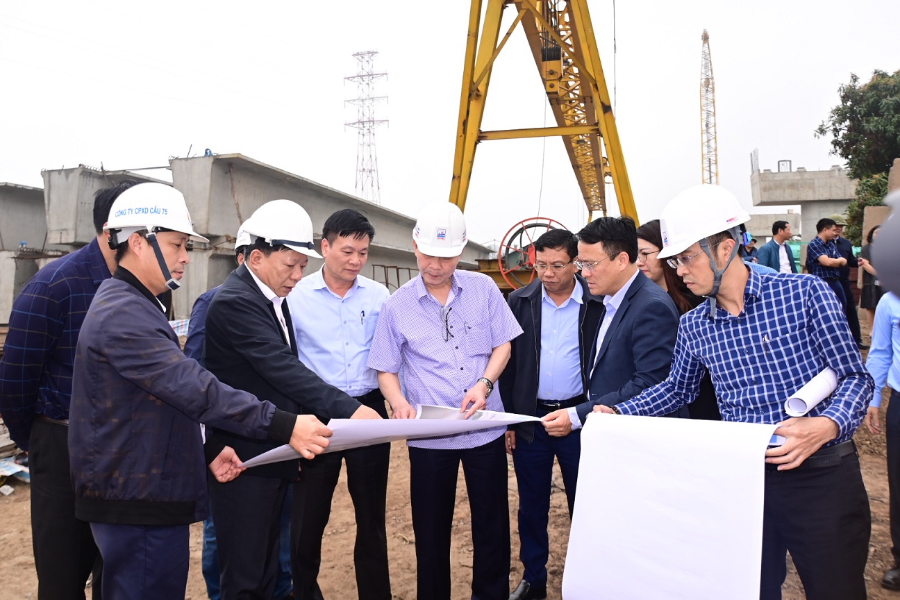 Lãnh đạo TP. Hải Phòng kiểm tra tại công trường xây dựng cầu Lại Xuân ngày 21/2/2024