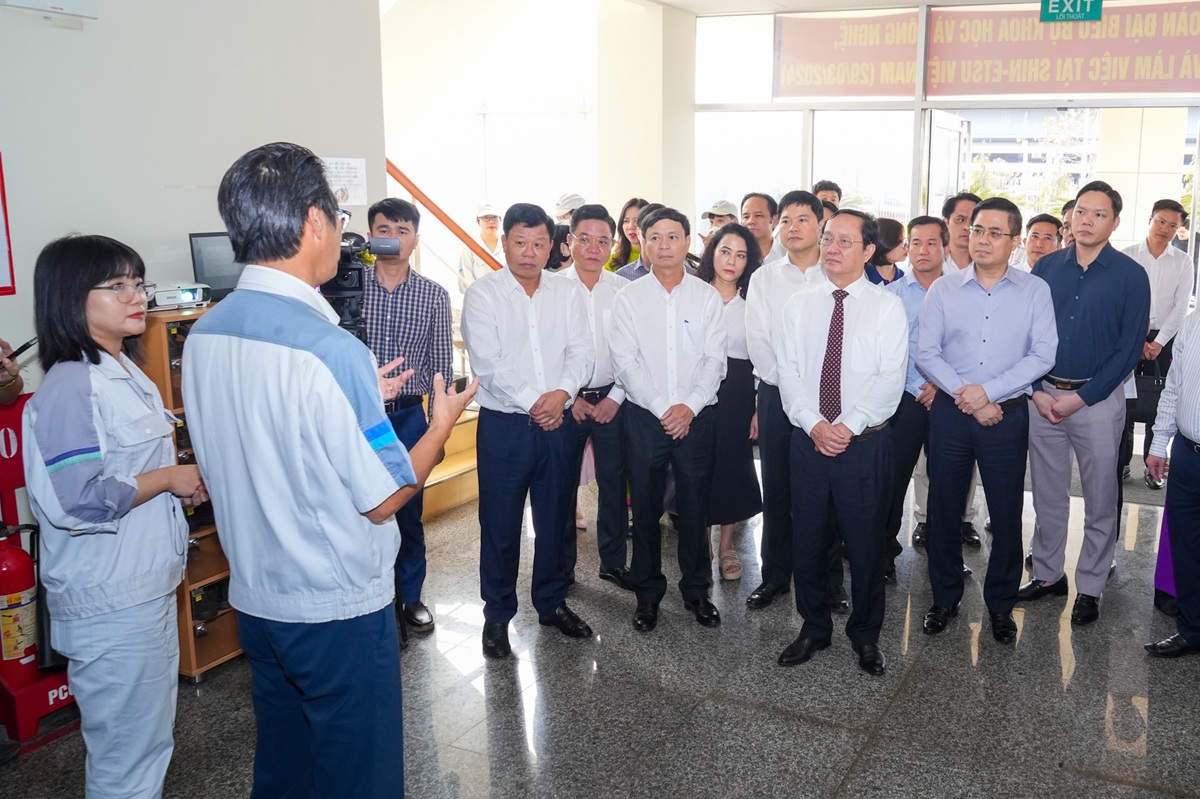 Lãnh đạo thành phố và lãnh đạo Bộ KH&CN khảo sát doanh nghiệp hoạt động khoa học và công nghệ
